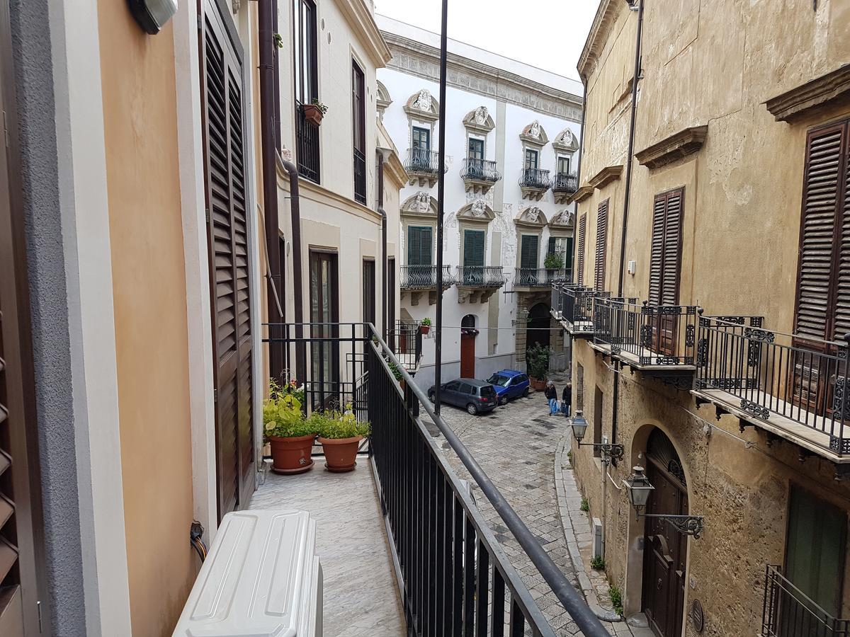 Appartamento Bed & Parking Palermo Esterno foto